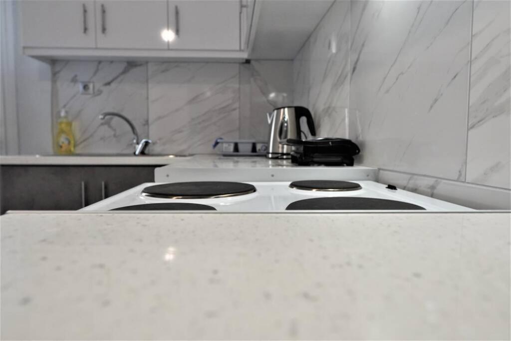 Athens Central 3Bd Apartment Next To Metro Luxury المظهر الخارجي الصورة