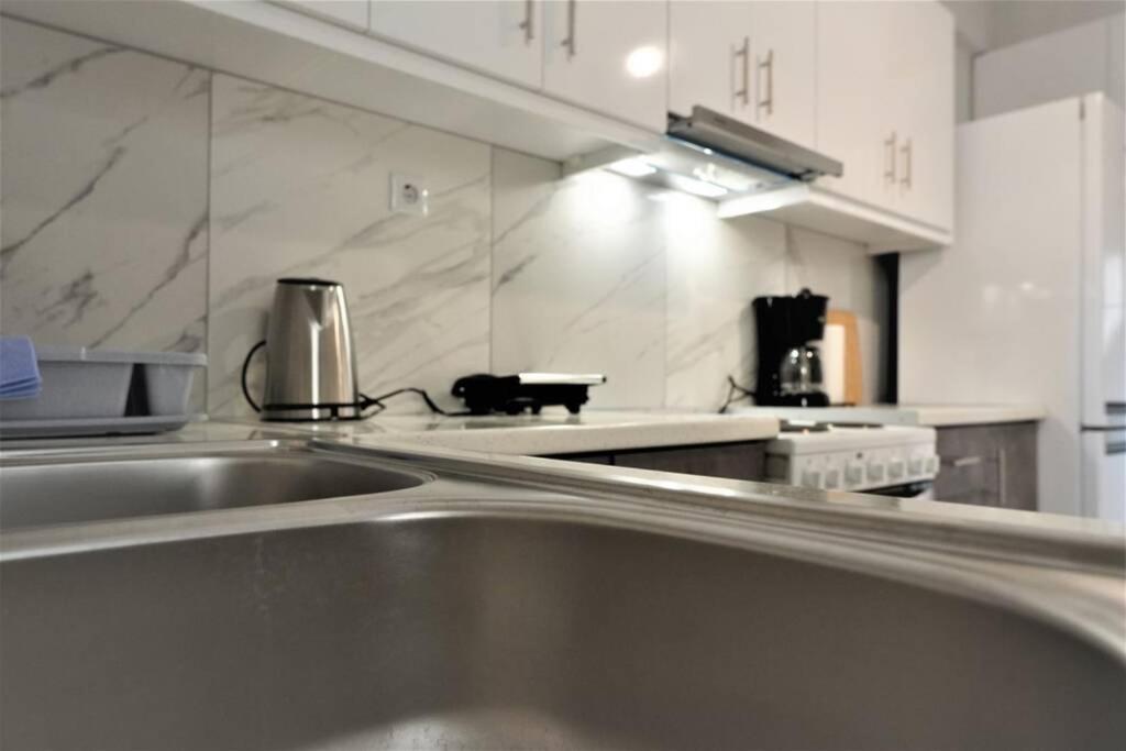 Athens Central 3Bd Apartment Next To Metro Luxury المظهر الخارجي الصورة